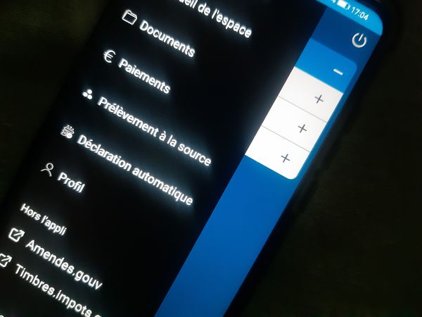 Vos d marches porter de main sur smartphone 20220128 170418 1 .jpg
